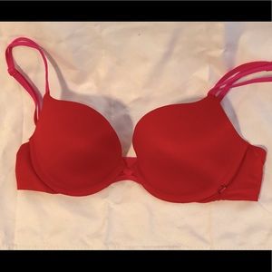 Victoria’s Secret Very Sexy padded Demi bra